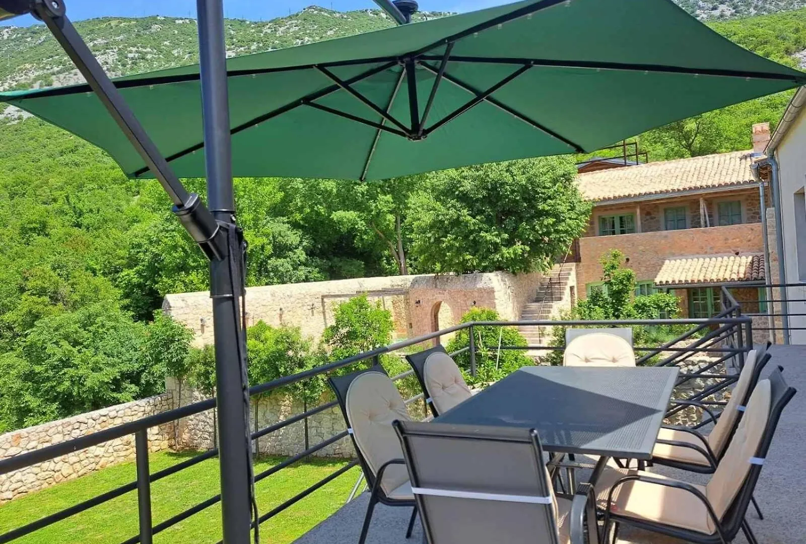 Apartment Niki Tribalj